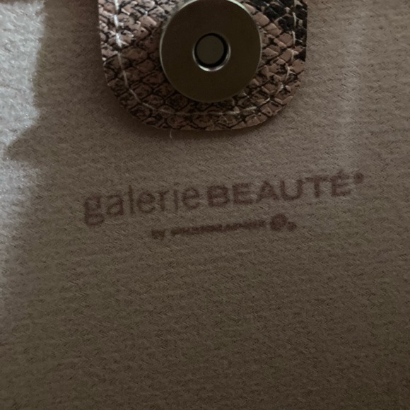 Super cute Snake print purse - Picture 6 of 6